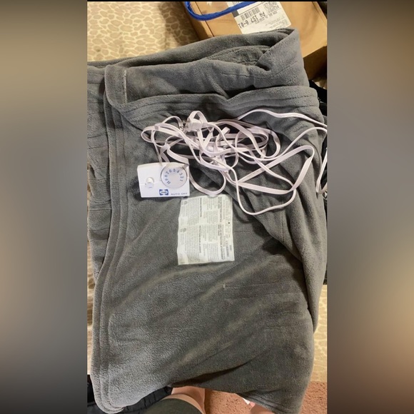 Electric Heated blanket - Picture 2 of 2